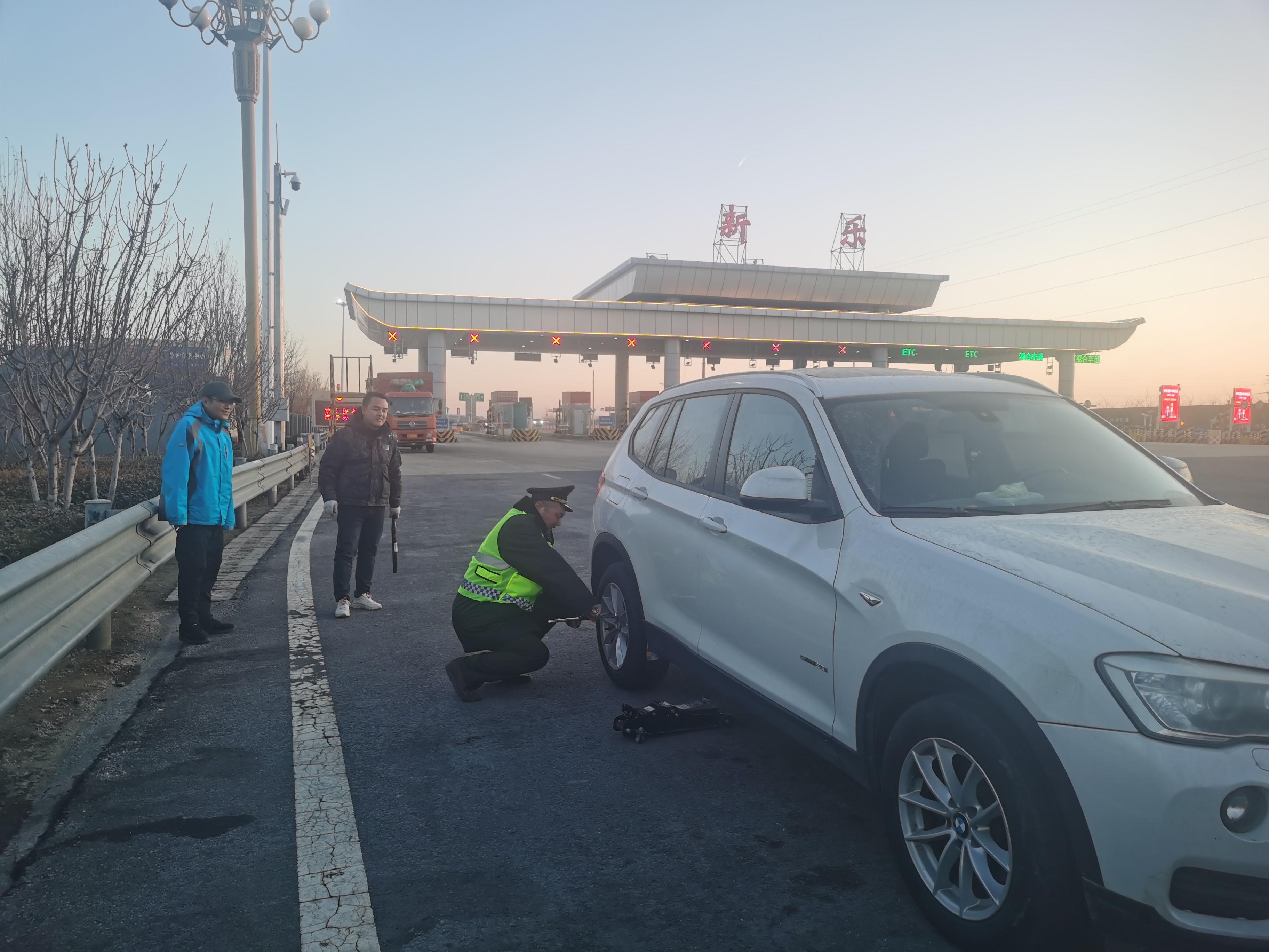 C:\Users\Administrator\Desktop\6.jpg C:\Users\Administrator\Desktop\6.jpg