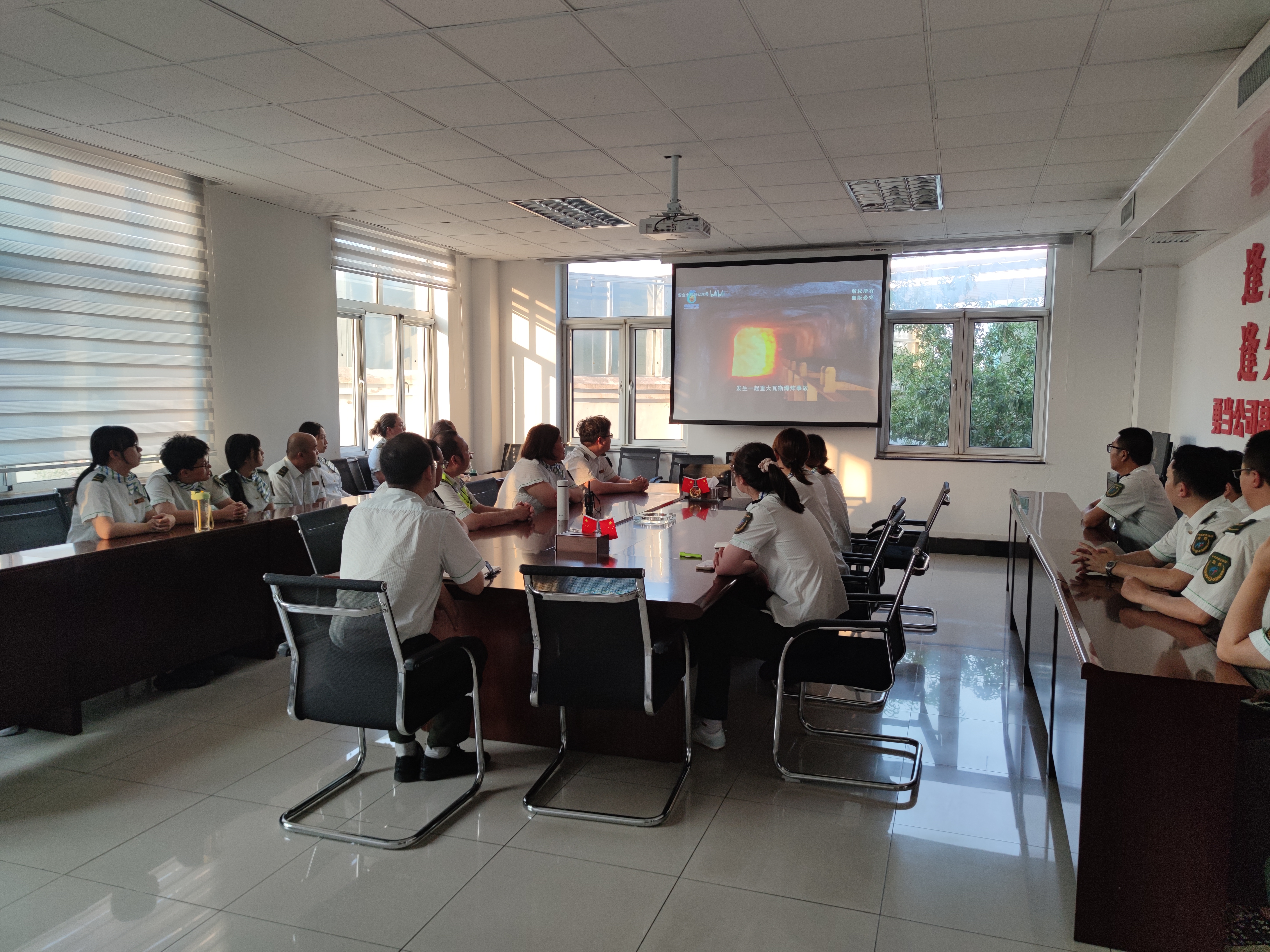 611f13905a84455453942619ad6fa63.jpg 611f13905a84455453942619ad6fa63.jpg