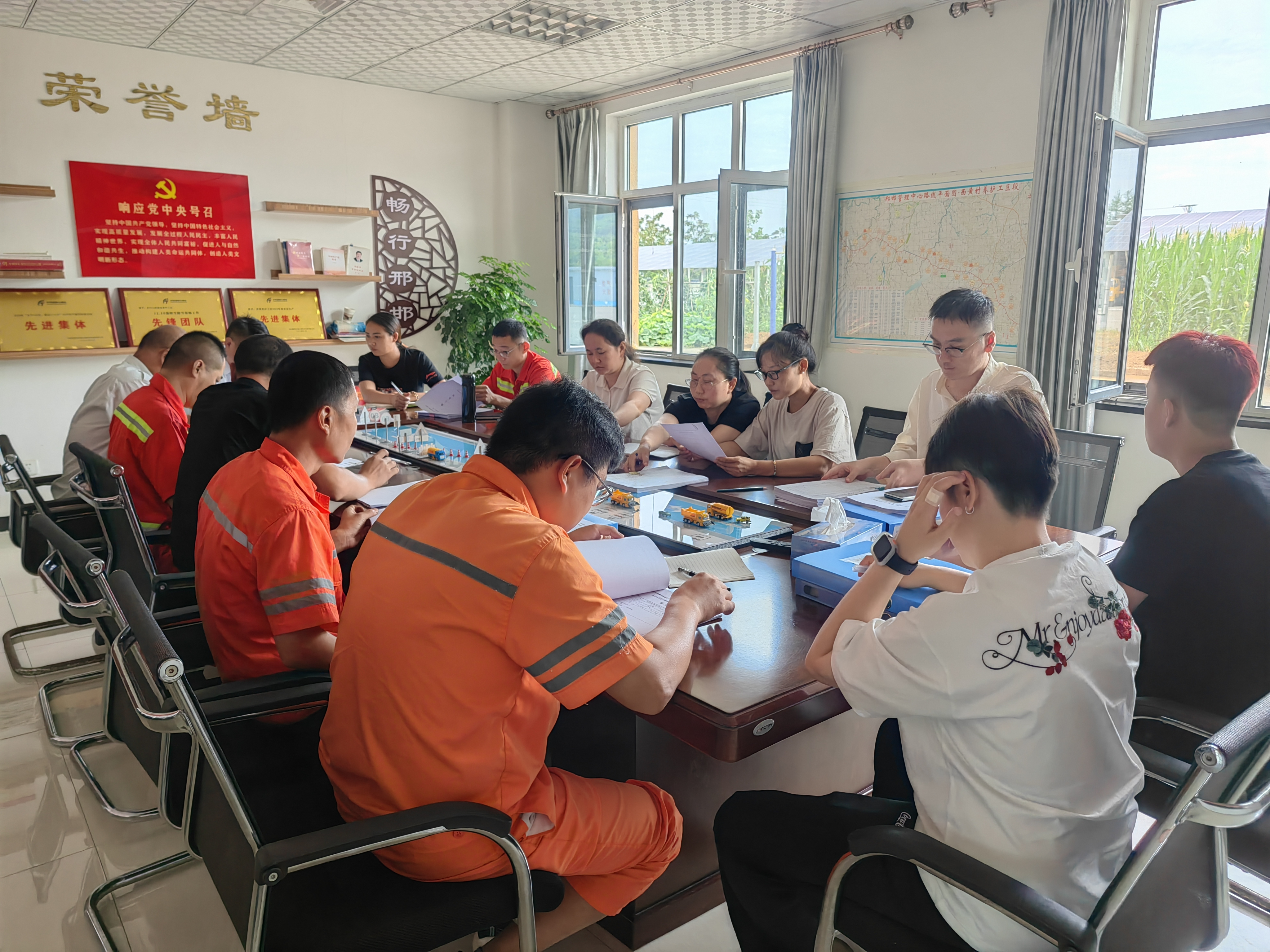 C:\Users\lx\Desktop\1.jpg C:\Users\lx\Desktop\1.jpg