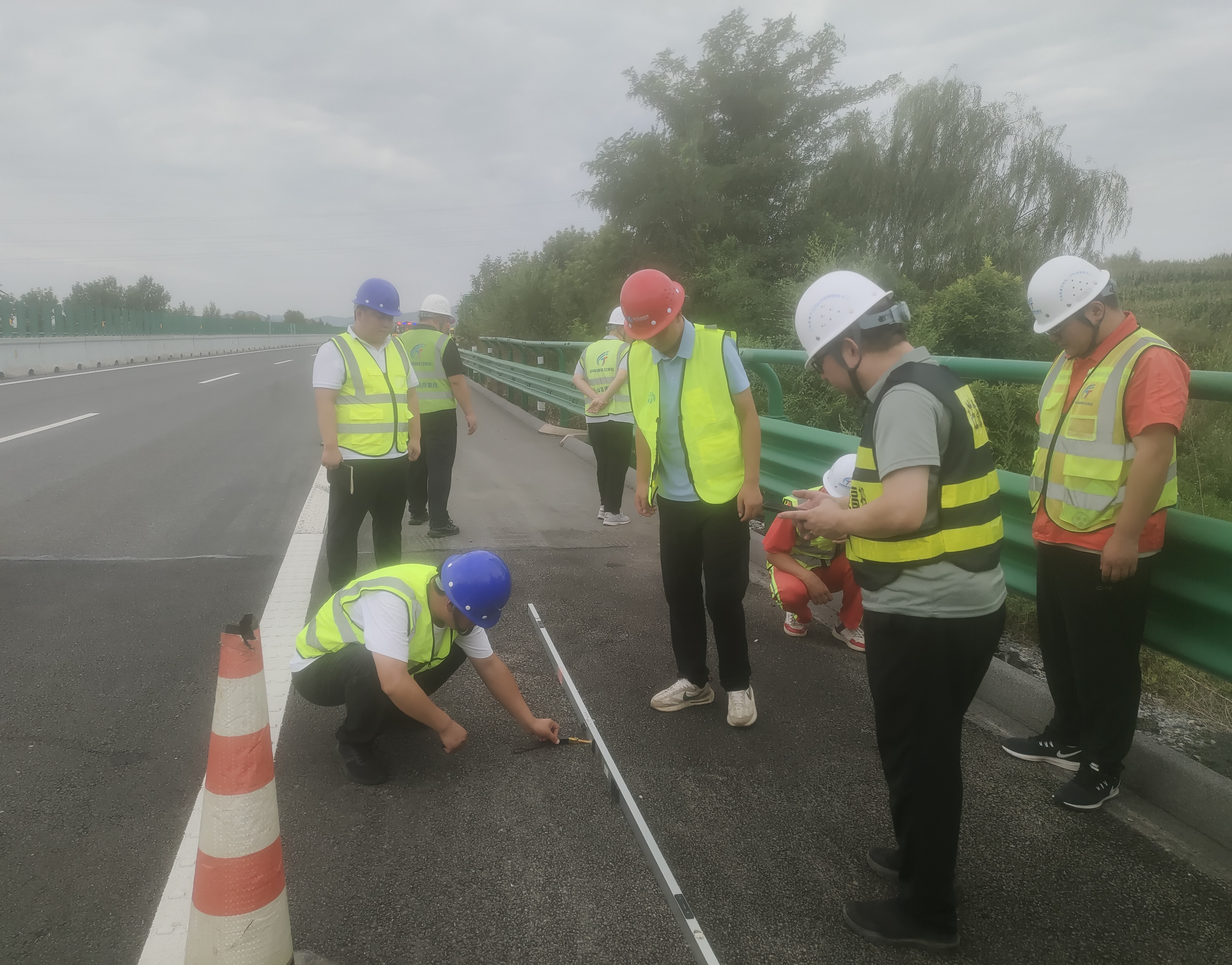 C:\Users\lx\Desktop\2.jpg C:\Users\lx\Desktop\2.jpg