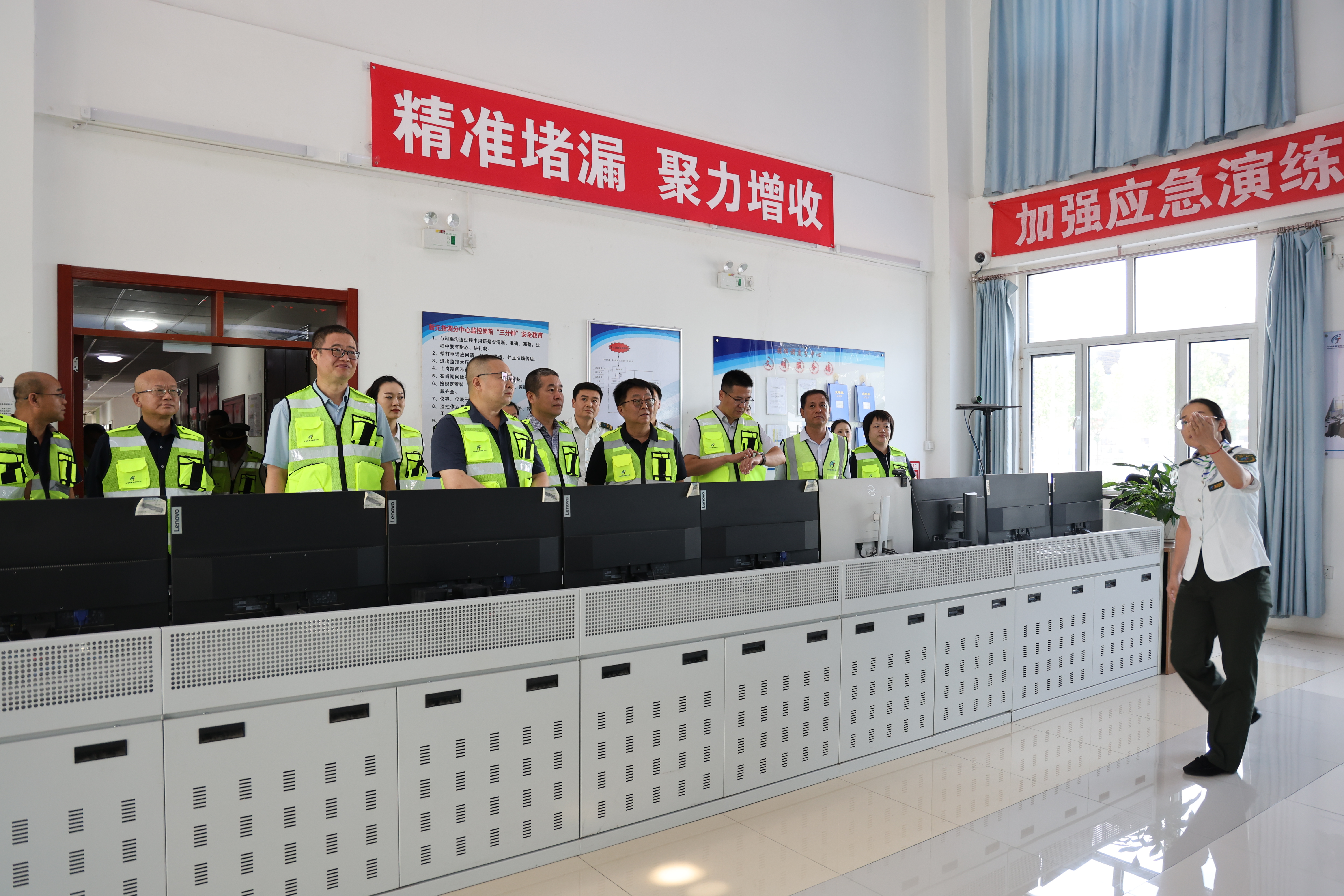 C:\Users\lenovo\Desktop\督导照片\4K8A3499.JPG C:\Users\lenovo\Desktop\督导照片\4K8A3499.JPG