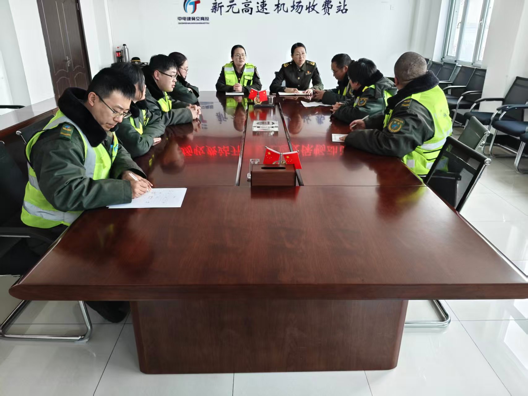 8b11a3e5a9494279a2ee678709cf0b6.jpg 8b11a3e5a9494279a2ee678709cf0b6.jpg